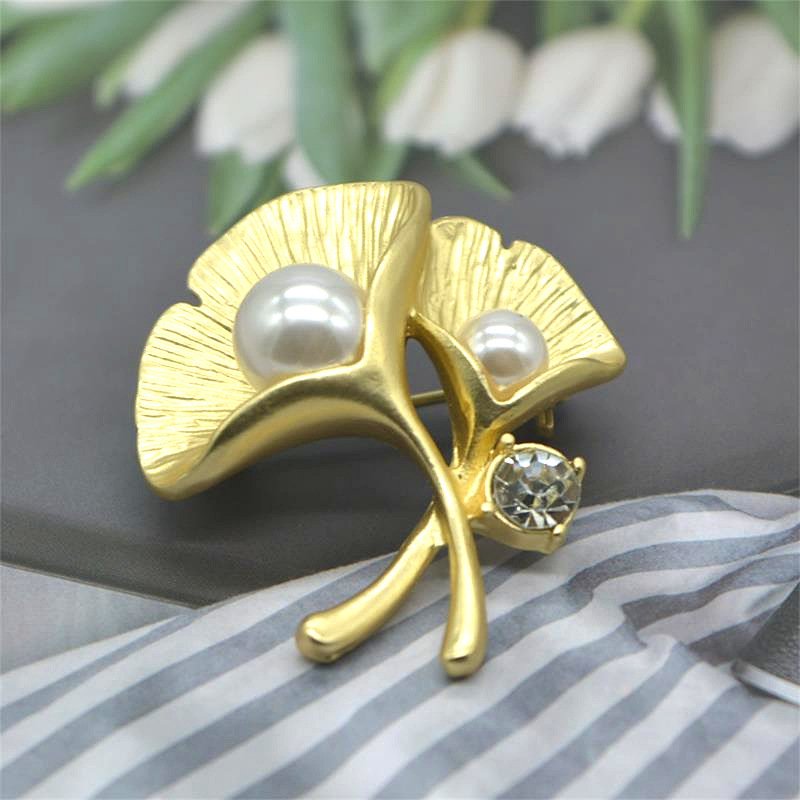 Gold Ginkgo Leaf Brooch