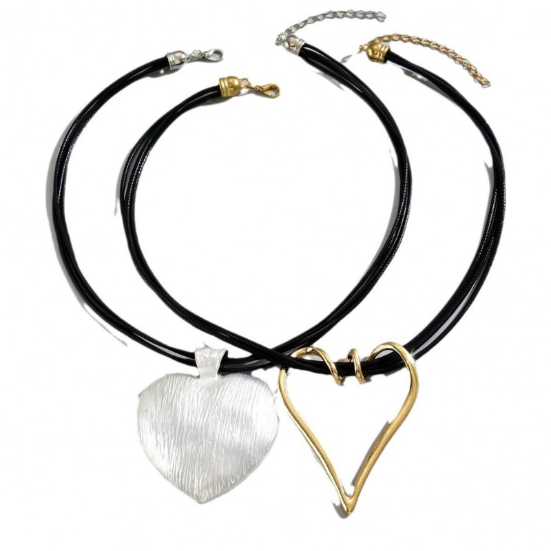 Womens Minimalist Trendy Geometric Hollow-out Heart Clavicle Necklace