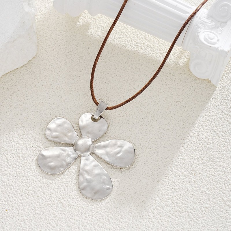 Retro-style Fashionable Elegant Personalized Versatile Necklace