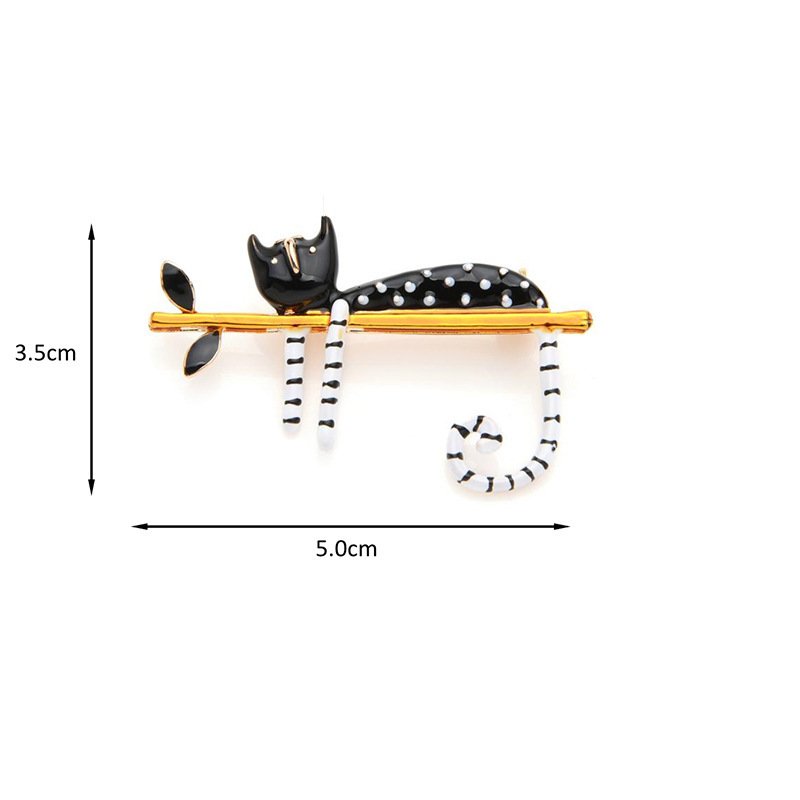 Cartoon cat brooch
