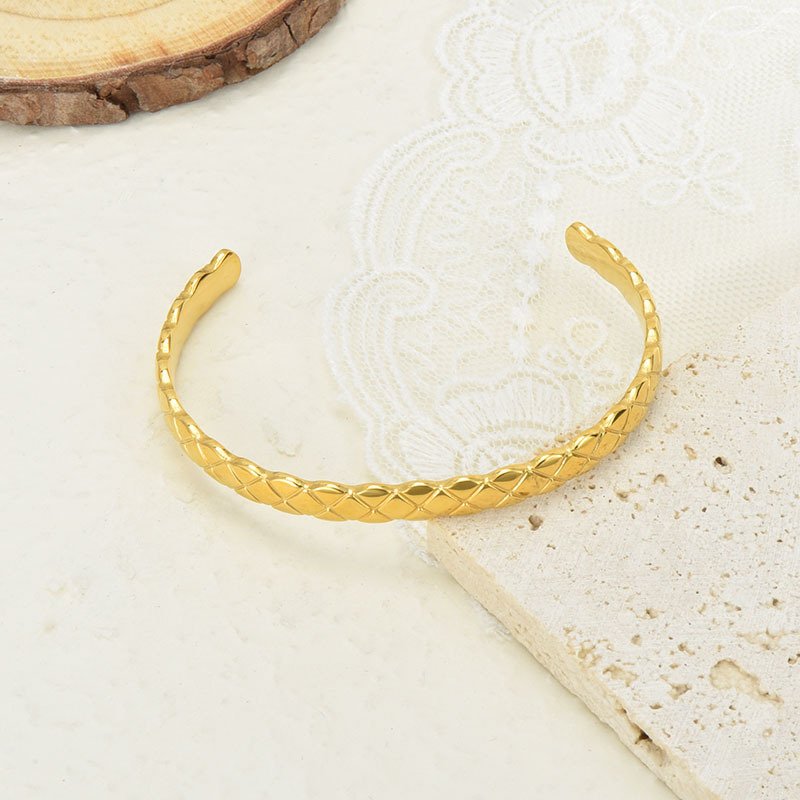 C-shaped Patterned Carved Open Stainless Steel Bracelet