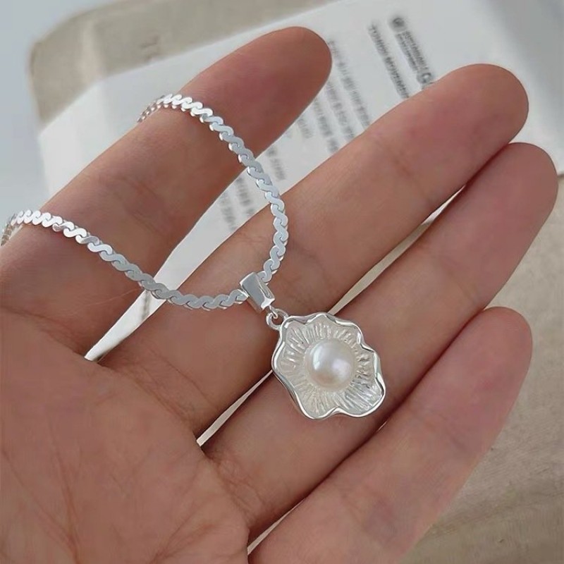 S925 Sterling Silver Poached Egg Pearl Snake Chain Necklace