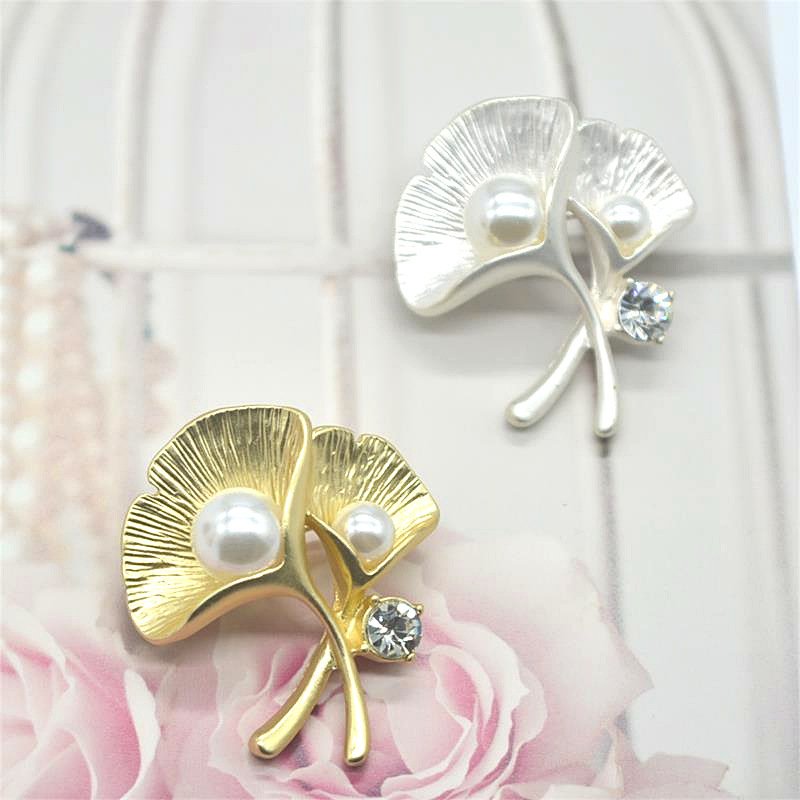 Gold Ginkgo Leaf Brooch