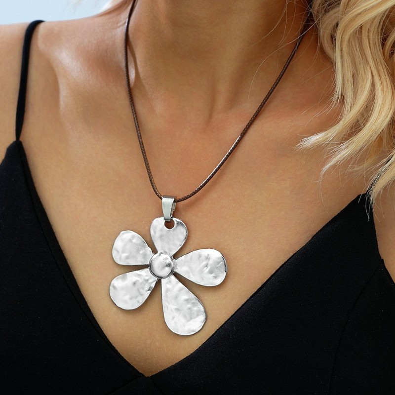 Retro-style Fashionable Elegant Personalized Versatile Necklace