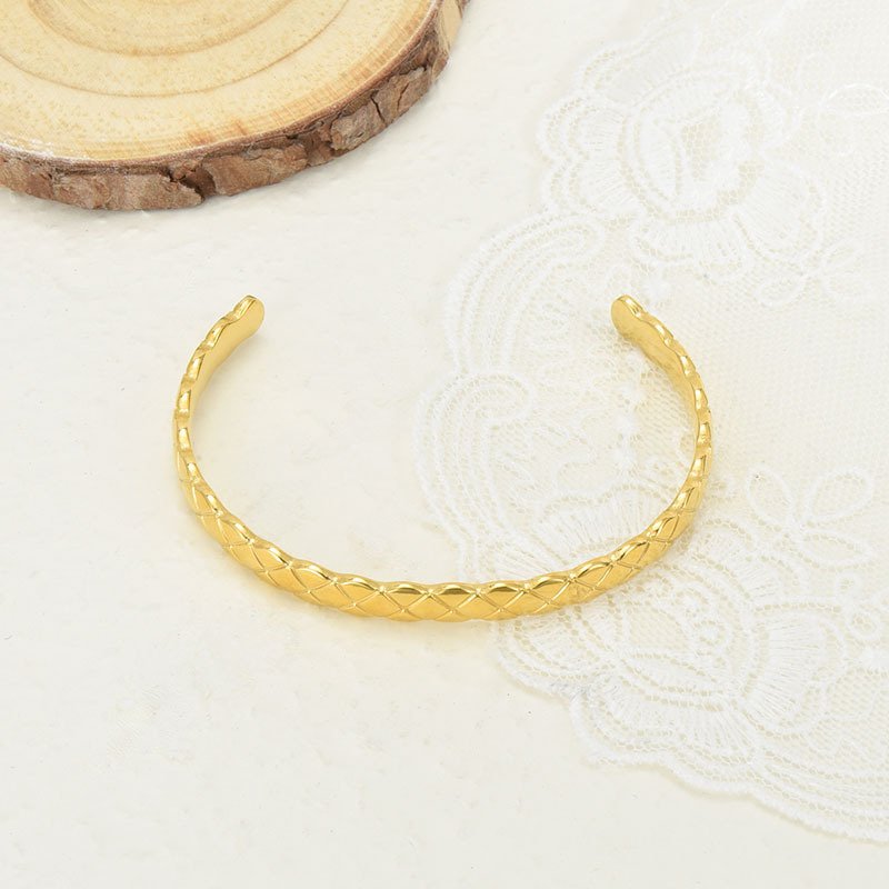 C-shaped Patterned Carved Open Stainless Steel Bracelet